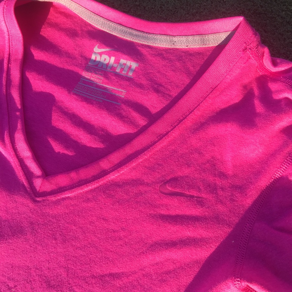 Nike - Picture 3 of 4